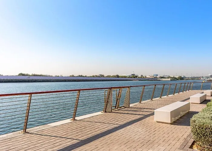 Family-Friendly Apartment With Sunrise Views & Free Parking